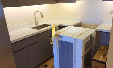 Newly Renovated 3-Bedrooms in Infinity Tower, BGC – For Sale or Rent