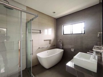 Brand New 2-Storey House and Lot in Grand Parkplace Village Imus Cavite