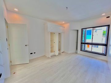 Brand new DUPLEX house and lot in Pilar Village with spacious living area and dining area