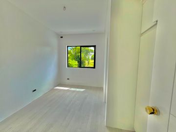 Brand new DUPLEX house and lot in Pilar Village with spacious living area and dining area