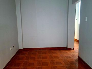 Se Vende Casa Frente A Parque En Urb San Antonio