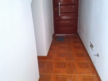 Se Vende Casa Frente A Parque En Urb San Antonio