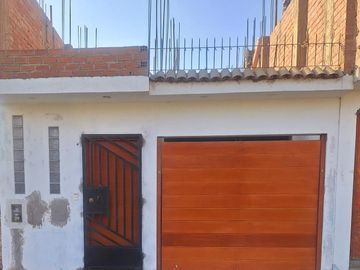 Se Vende Casa Frente A Parque En Urb San Antonio