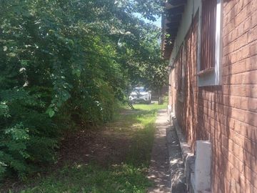 VA. DOMINGUEZ - CASA A RESTAURAR EN LOTE (NO PH) DE 596m2.
