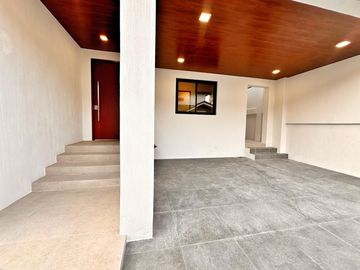 Brand new 4 bedrooms Modern House for sale in Bf Homes