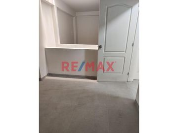 Venta De Departamento En Estreno