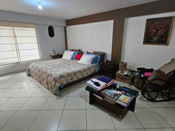 VENDO DEPARTAMENTO 1ER PISO 183M2 – SAN BORJA NORTE