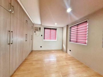 Well Maintain Multi level House and Lot for sale in Bf Homes phase 2