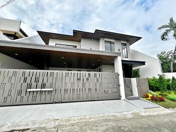 Brand new Modern exquisite House with Elevator For sale in Bf Homes