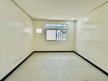Modern  Zen Design Single attached For sale in BF Homes