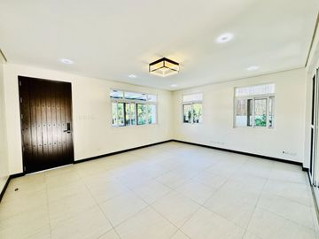 Modern  Zen Design Single attached For sale in BF Homes
