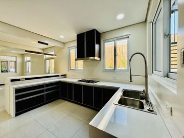 Modern  Zen Design Single attached For sale in BF Homes
