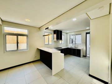 Modern  Zen Design Single attached For sale in BF Homes