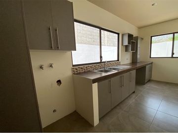 casa de venta en urbanización manta