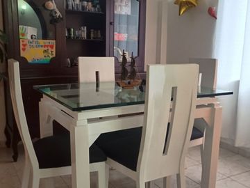 Se vende casa en el barrio Santa Monica