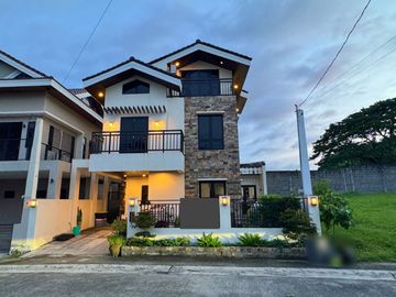 FOR SALE STUNNING MODERN 3 STOREY HOUSE IN SILANG CAVITE