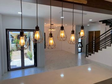 FOR SALE STUNNING MODERN 3 STOREY HOUSE IN SILANG CAVITE