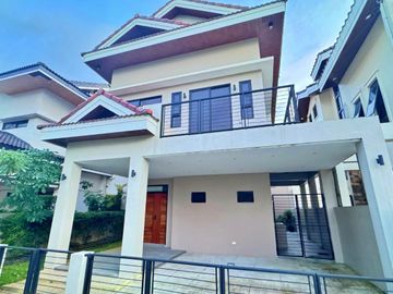 FOR SALE FURNISHED ELEGANT MODERN 3 STOREY HOUSE IN CAVITE