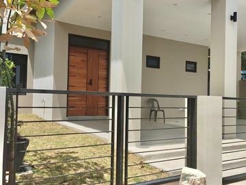 FOR SALE FURNISHED ELEGANT MODERN 3 STOREY HOUSE IN CAVITE
