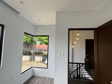 FOR SALE AMAZING MODERN 2 STOREY DUPLEX HOUSE IN LAGUNA