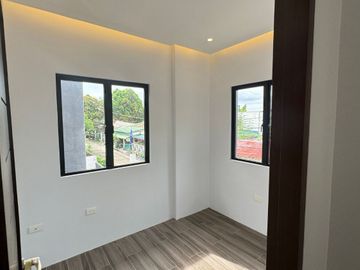 FOR SALE AMAZING MODERN 2 STOREY DUPLEX HOUSE IN LAGUNA