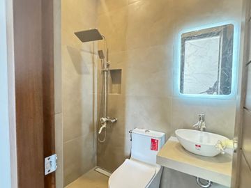 FOR SALE AMAZING MODERN 2 STOREY DUPLEX HOUSE IN LAGUNA