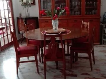 Venta de casa: 4 recámaras, 3.5 baños, también con uso de suelo comercial en Col. Condesa