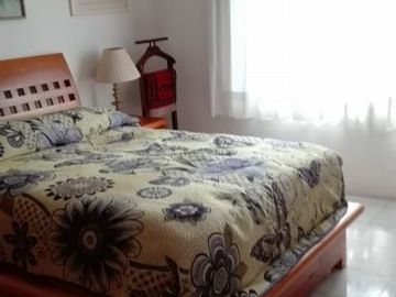 Venta de casa: 4 recámaras, 3.5 baños, también con uso de suelo comercial en Col. Condesa