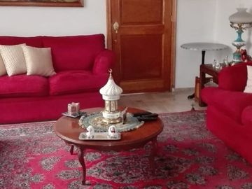 Venta de casa: 4 recámaras, 3.5 baños, también con uso de suelo comercial en Col. Condesa