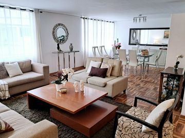 Vendo Amplio Y Hermoso Dpto En Magdalena, Limite Con San Isidro!