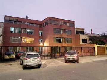 Vendo Amplio Y Hermoso Dpto En Magdalena, Limite Con San Isidro!