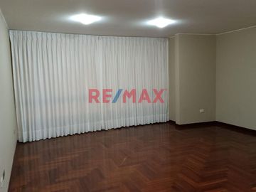 Alquilo Departamento - S/2,500.00 Lomas De La Molina Por La Cdra 6