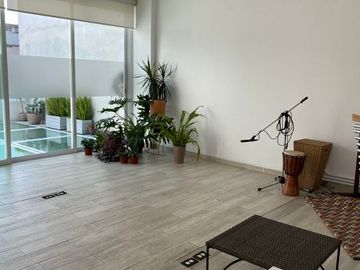 Venta de edificio de oficinas impecable: 929m2 constr. 4 niveles, elevador. Col. Roma Norte