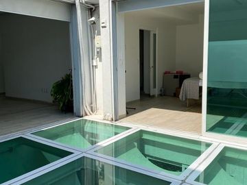 Venta de edificio de oficinas impecable: 929m2 constr. 4 niveles, elevador. Col. Roma Norte