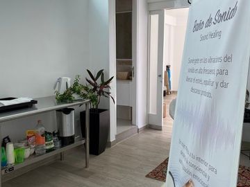 Venta de edificio de oficinas impecable: 929m2 constr. 4 niveles, elevador. Col. Roma Norte