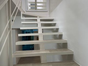 Venta de edificio de oficinas impecable: 929m2 constr. 4 niveles, elevador. Col. Roma Norte