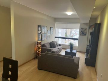 MAGDALENA LIMITE CON SAN ISIDRO ALQUILER DE AMPLIO Y COMODO DEPARTAMENTO DE 92 M2 TOTALMENTE AMOBLADO Y EQUIPADO MUY BIEN UBICADO EN LA RECTA DEL COUN