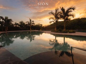 VENTA DE CASA EN EXCLUSIVO CONDOMINIO LA ARBOLEDA DE SANTAMARIA HUAURA NORTE CHICO