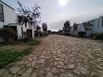 VENTA DE CASA EN EXCLUSIVO CONDOMINIO LA ARBOLEDA DE SANTAMARIA HUAURA NORTE CHICO