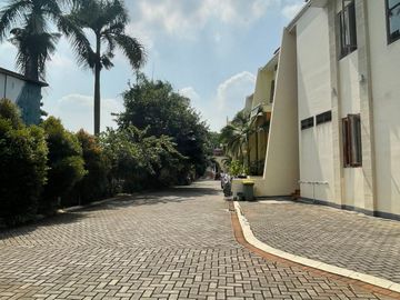 Dijual Rumah Siap Huni di Bintaro Sektor 9, lokasi Strategis