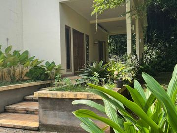 Dijual Rumah Siap Huni di Bintaro Sektor 9, lokasi Strategis