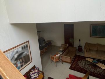 Dijual Rumah Siap Huni di Bintaro Sektor 9, lokasi Strategis