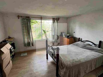 Venta de casa con escritura circuito Avandaro