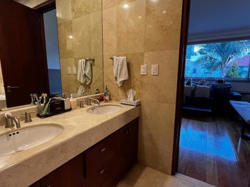 Casa en venta en Lomas country Club con areas comunes