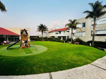Casa en venta en Lomas country Club con areas comunes