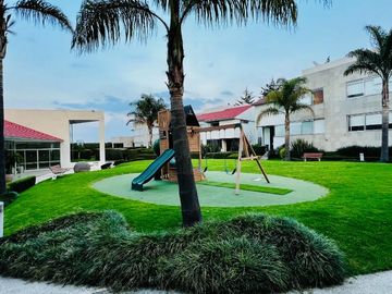 Casa en venta en Lomas country Club con areas comunes