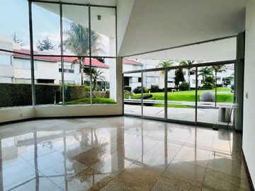 Casa en venta en Lomas country Club con areas comunes