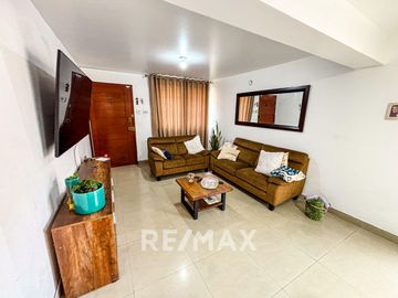 VENDO HERMOSA CASA EN SMP LIMITE CON LOS OLIVOS 140M2