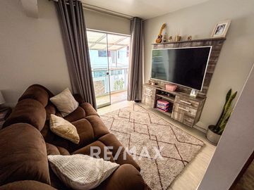 VENDO HERMOSA CASA EN SMP LIMITE CON LOS OLIVOS 140M2