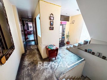 VENDO HERMOSA CASA EN SMP LIMITE CON LOS OLIVOS 140M2